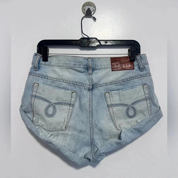 One Teaspoon Bandits Relaxed Fit Long Rise Button Fly Distressed Twist Hem Short - Picture 3 of 5